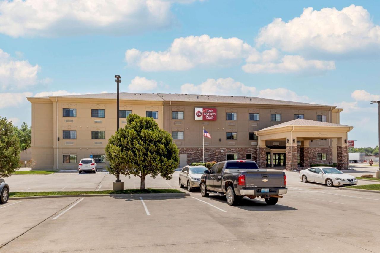 Best Western Plus Red River Inn Clarendon Exteriör bild