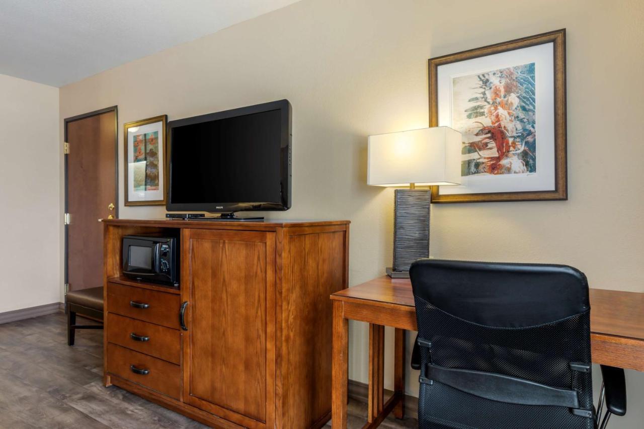 Best Western Plus Red River Inn Clarendon Exteriör bild