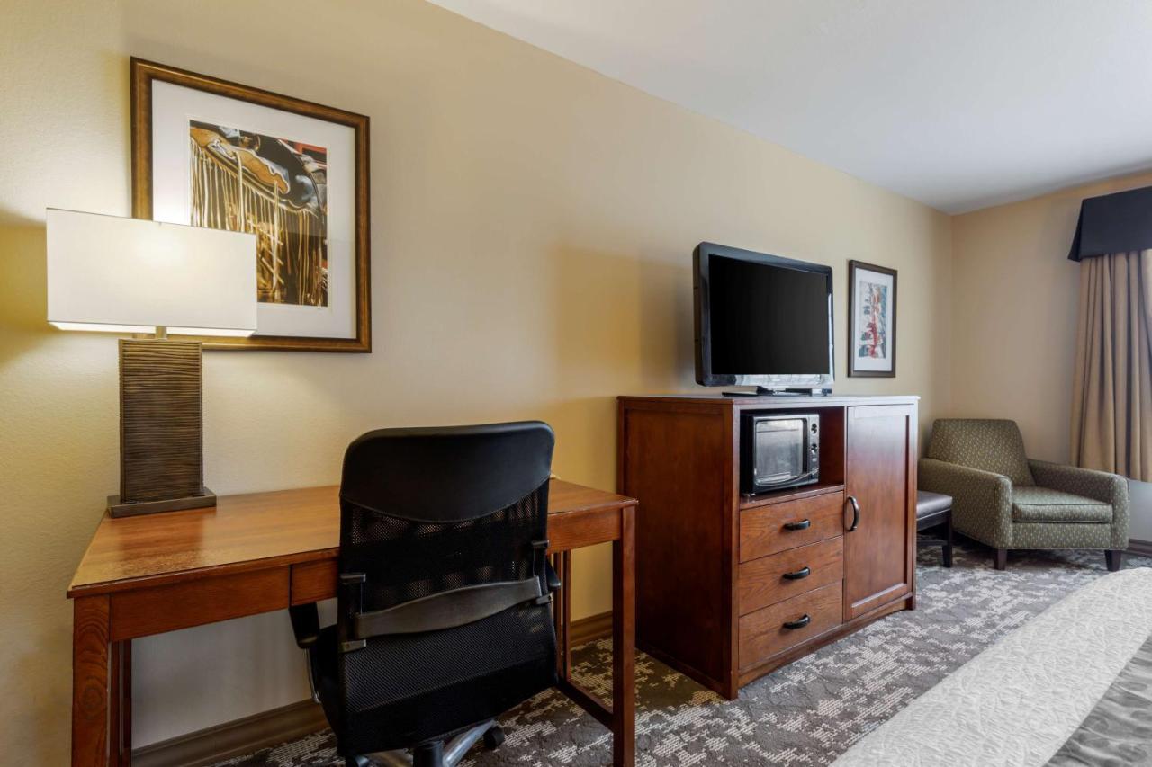 Best Western Plus Red River Inn Clarendon Exteriör bild