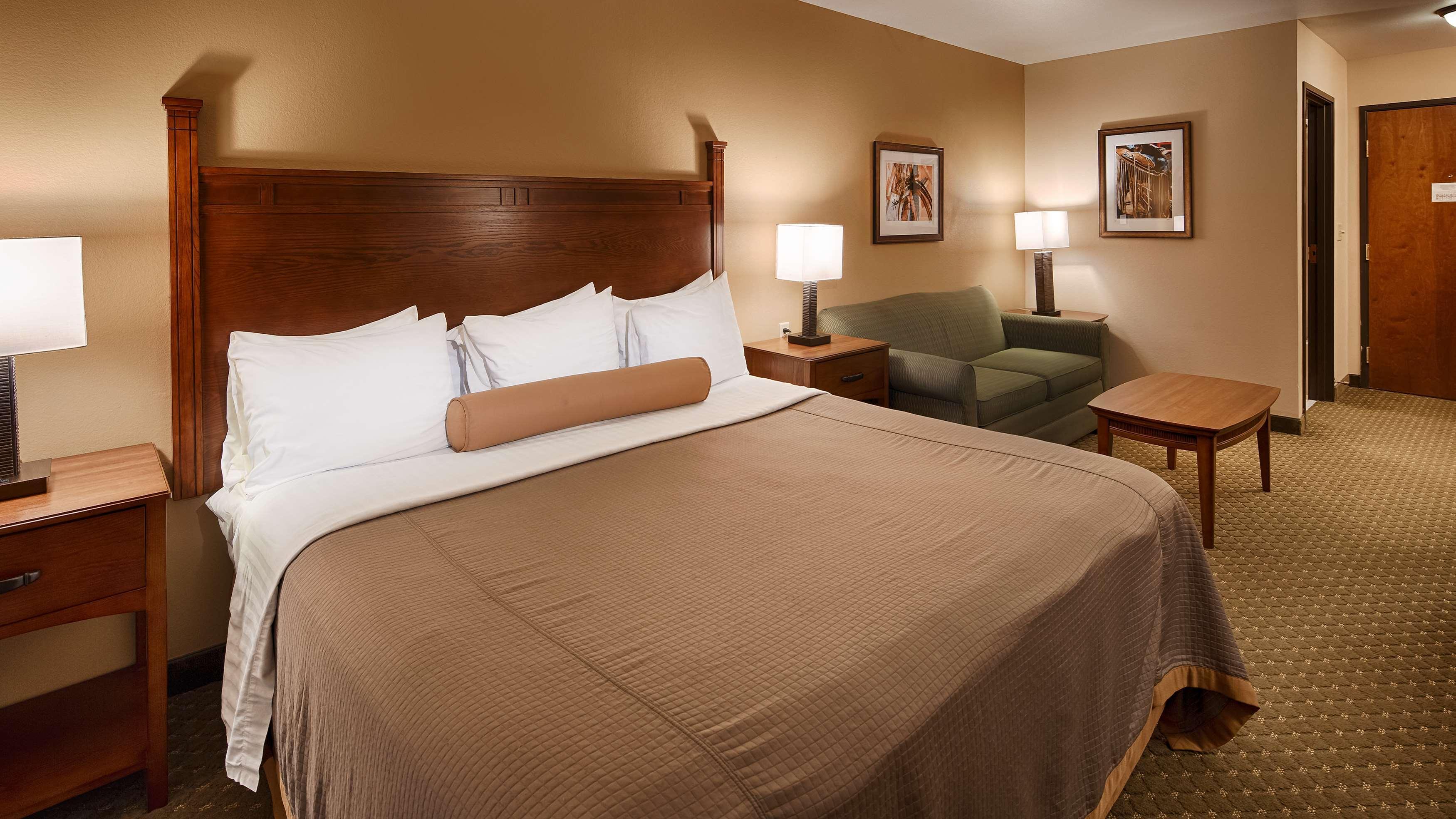 Best Western Plus Red River Inn Clarendon Exteriör bild