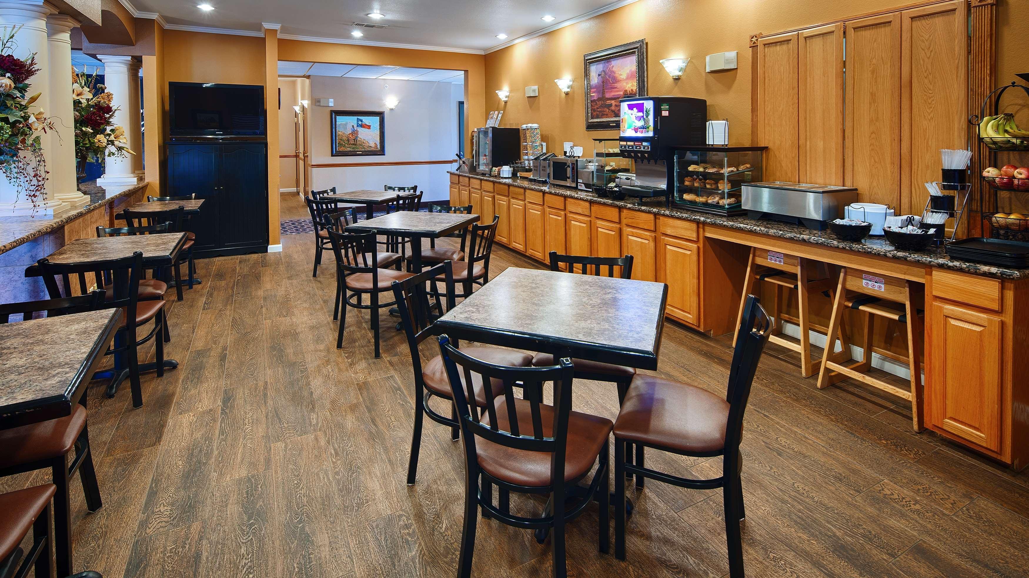 Best Western Plus Red River Inn Clarendon Exteriör bild